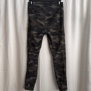 Athleta Ultimate 7/8 Tight Camo Green Gray Black Small